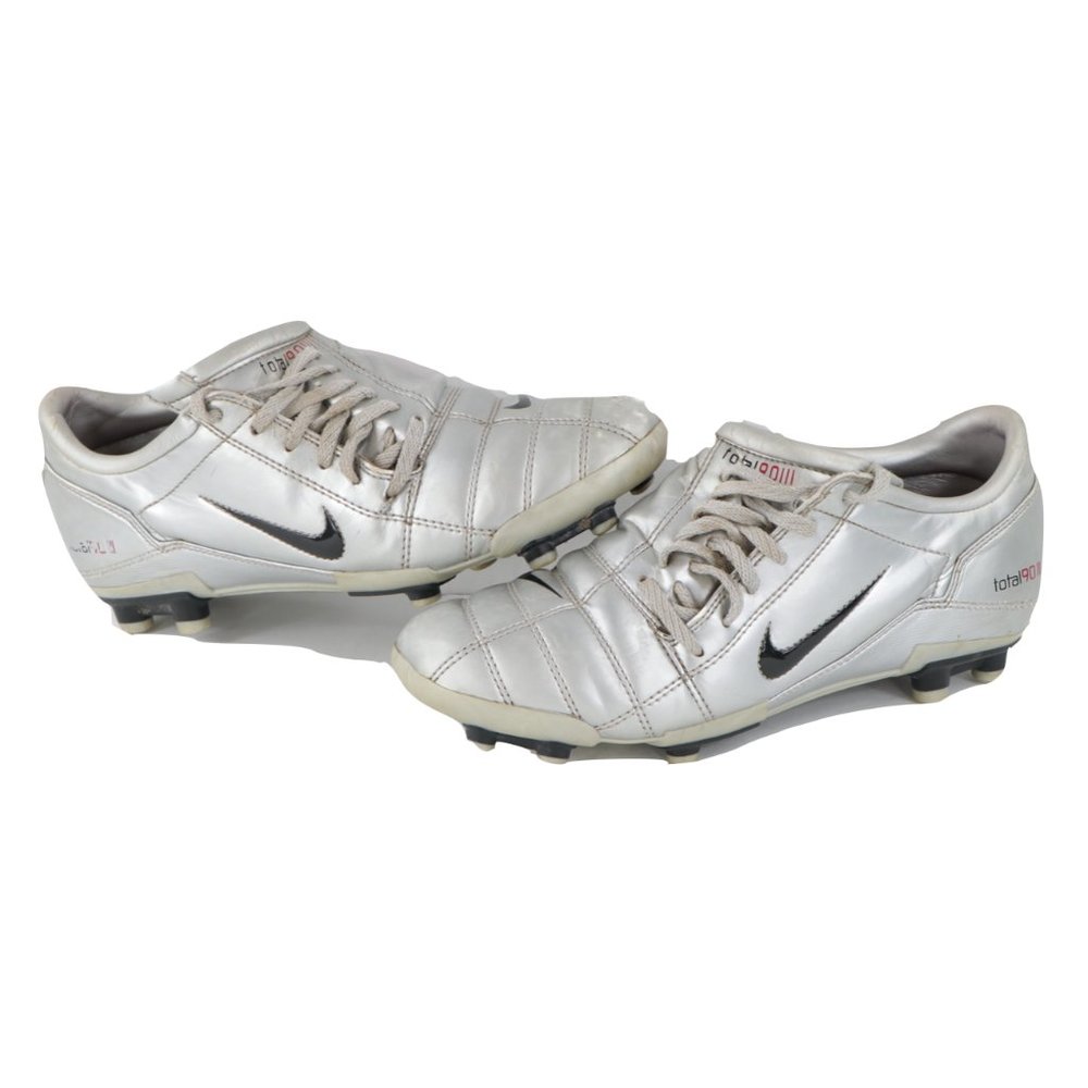 Vintage Nike Total 90 III FG Soccer Cleats